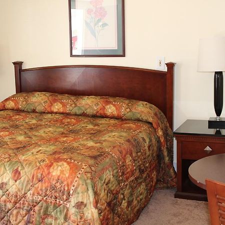 Royale Coach Motor Lodge Hampton Exterior photo