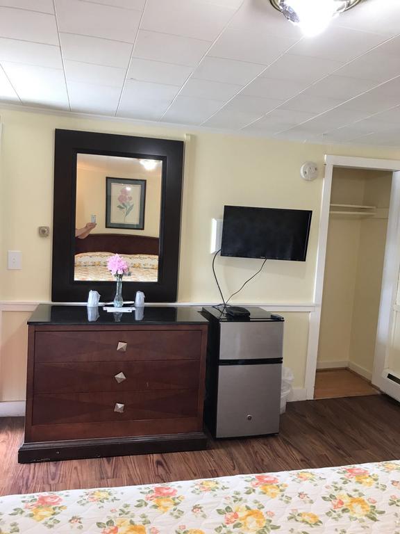 Royale Coach Motor Lodge Hampton Exterior photo